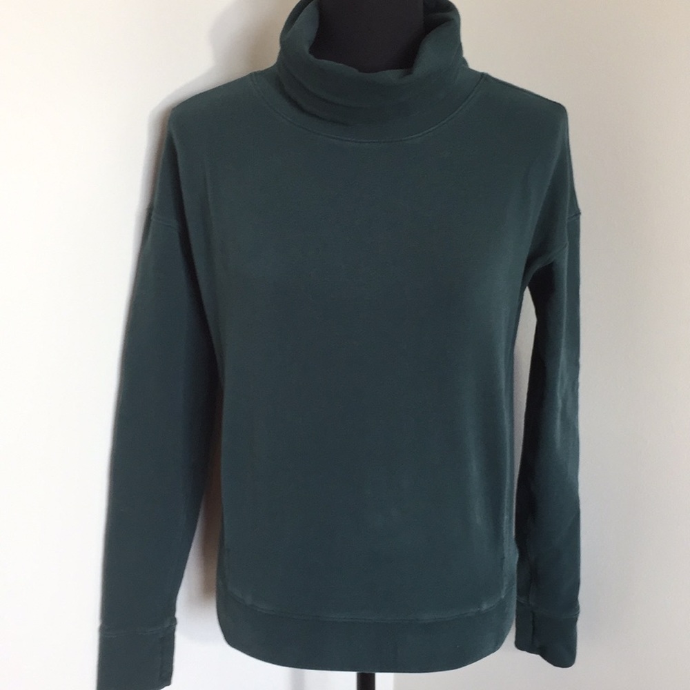 Lululemon pullover - Picture 2 of 8